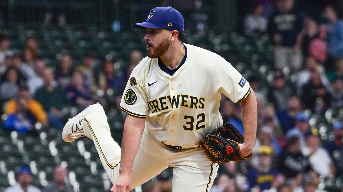 Milwaukee Brewers starting pitcher Aaron Civale (32) throws a pitch in the first inning against the Atlanta Braves at American Family Field. White Sox rumors