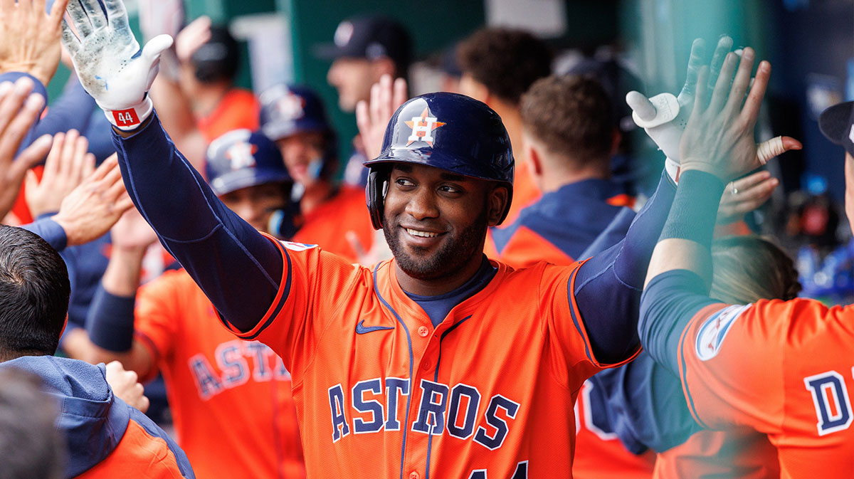 Astros rumors: Jeff Passan lays trade deadline 'fate' at feet of injured star, Yordan Alvarez
