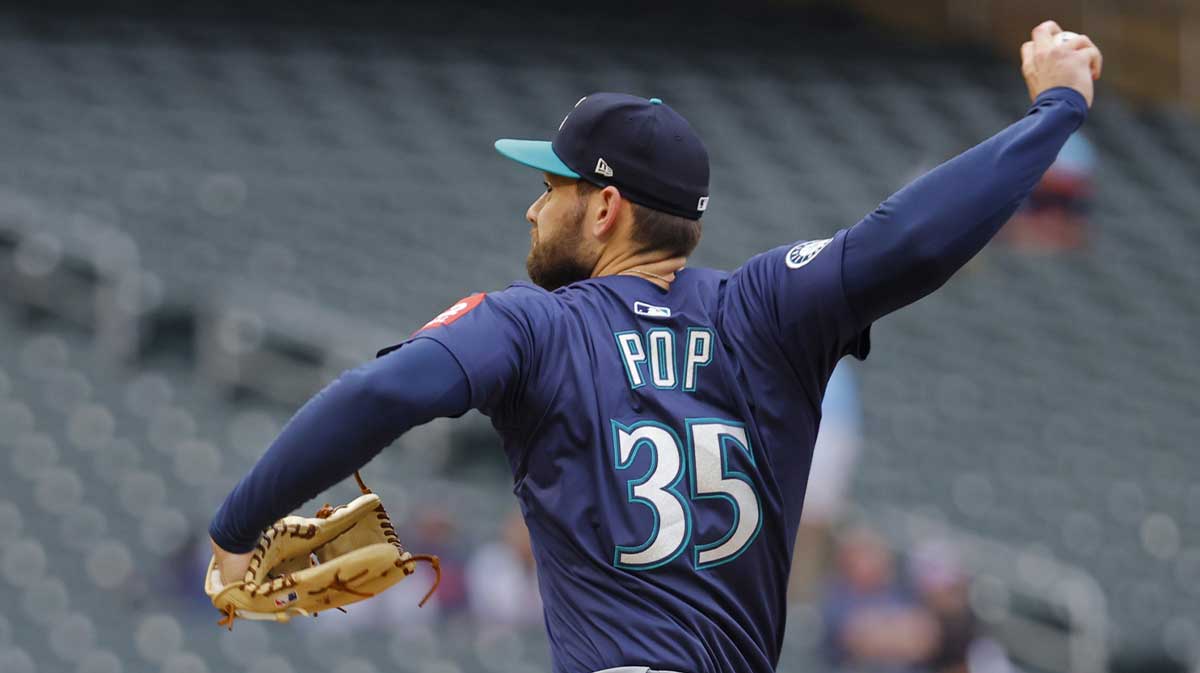 Seattle Mariners relief pitcher Zach Pop (35) throws to the Minnesota Twins in the sixth inning at Target Field.