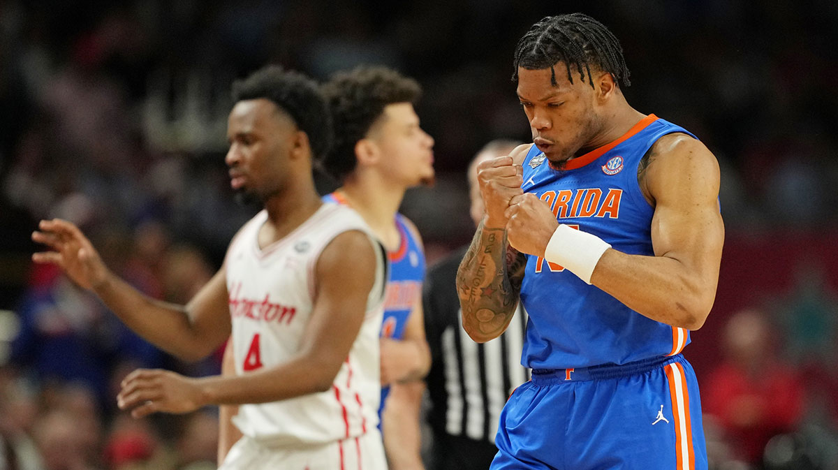 Florida Gators guard Alijah Martin (15) reacts after a play against the Houston Cougars during the second half of the national championship game of the Final Four of the 2025 NCAA Tournament at the Alamodome.