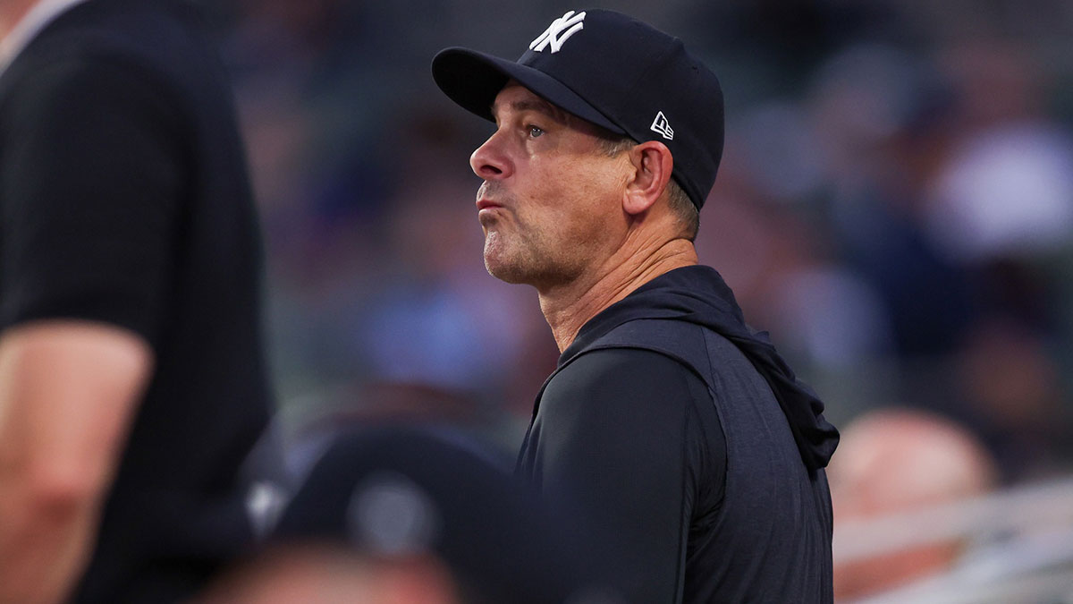 New York Yankees manager Aaron Boone (17) in the dugout against the Atlanta Braves in the fifth inning