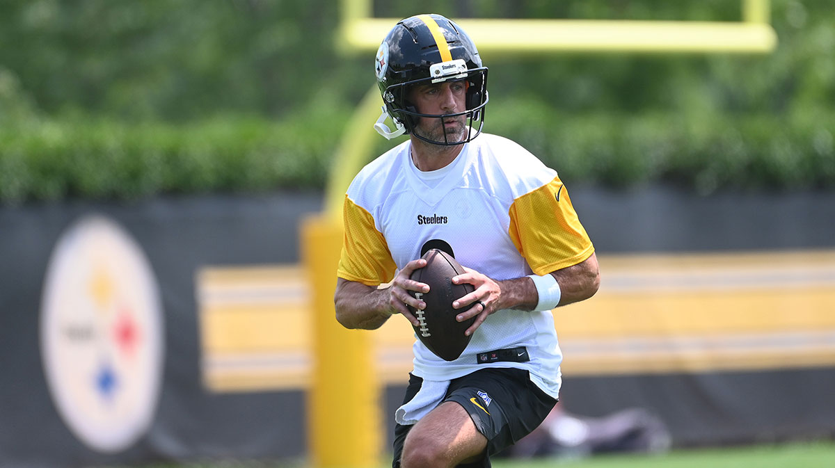 Pittsburgh Steelers quarterback Aaron Rodgers (8) drops back to pass during minicamp