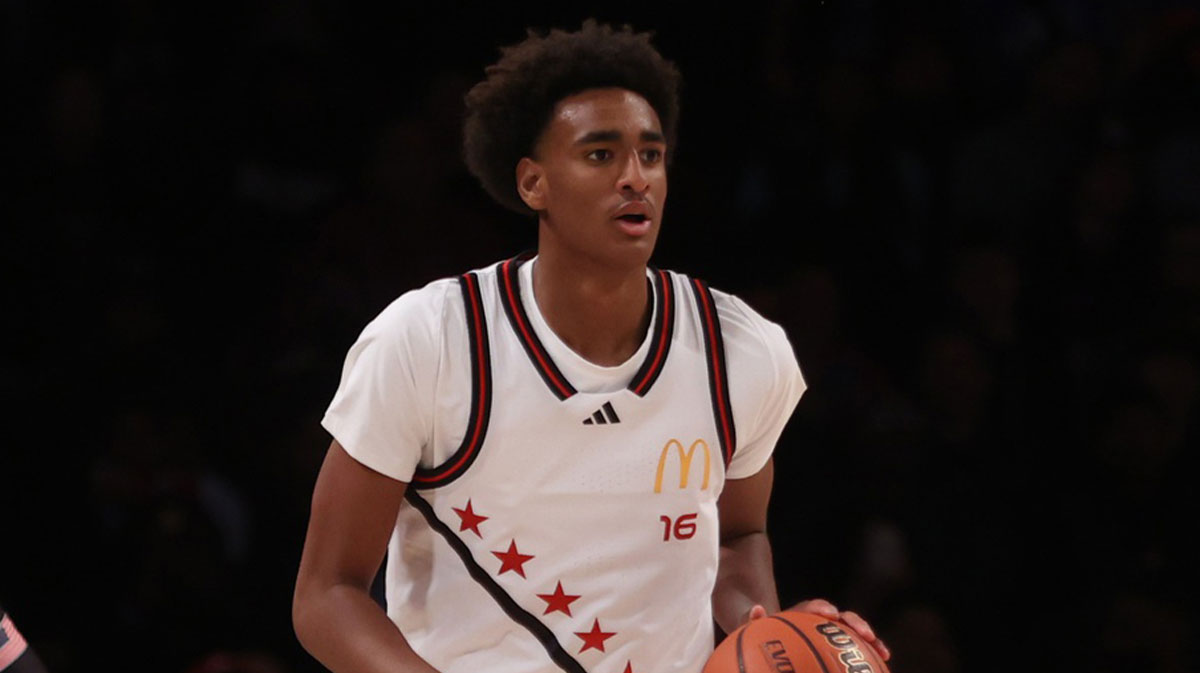 McDonald's All American West guard Alijah Arenas (16) dribbles the ball during the first half of the game McDonald's All American East at Barclays Center.
