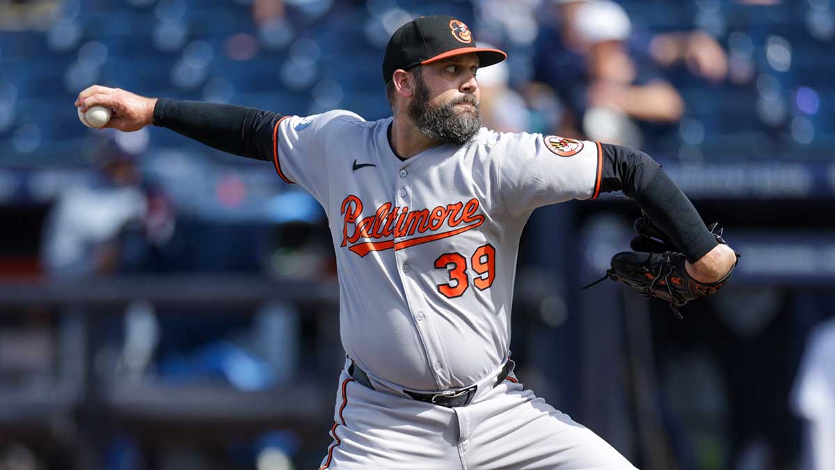 Baltimore Orioles pitcher Andrew Kittredge (39) throws a pitch against the Tampa Bay Rays in the eighth inning at George M. Steinbrenner Field.