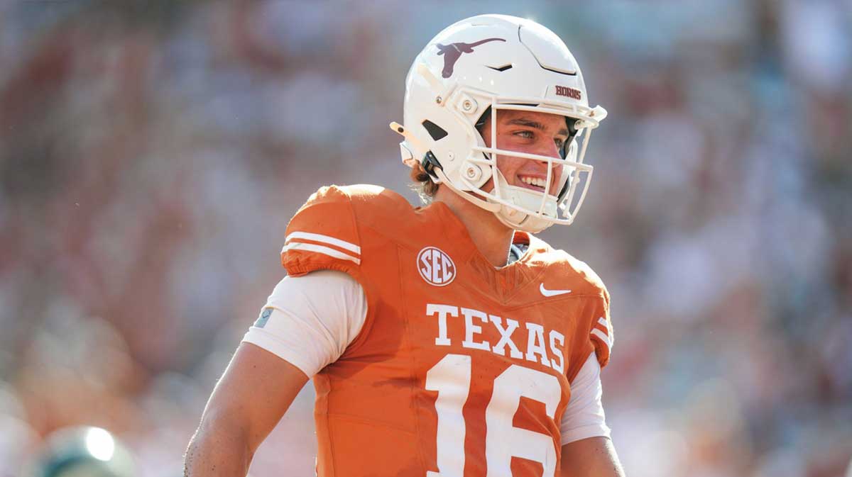 Texas Longhorns quarterback Arch Manning
