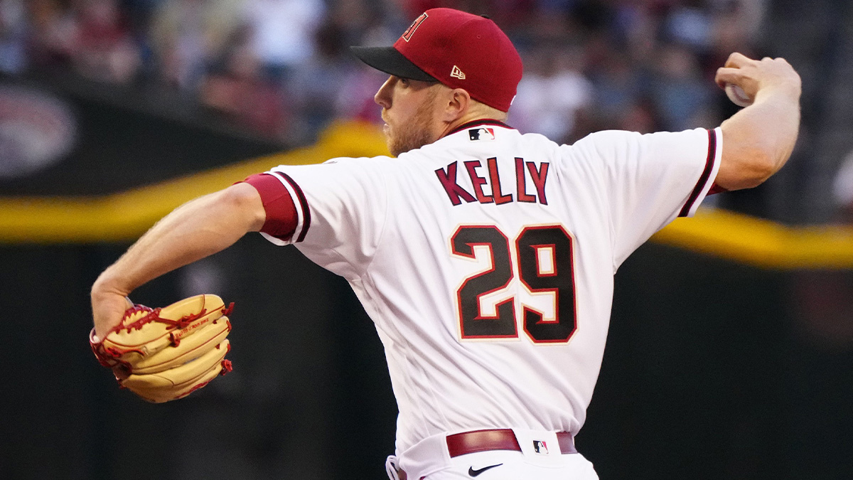Arizona Diamondbacks' Merrill Kelly (29) pitches against the Padres at Chase Field on April 8, 2022.