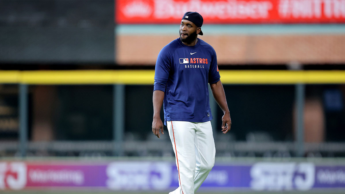 Houston Astros left fielder Yordan Alvarez (44) works out prior to the game against the Philadelphia Phillies at Daikin Park. Yordan Alvarez is currently out with an injury.