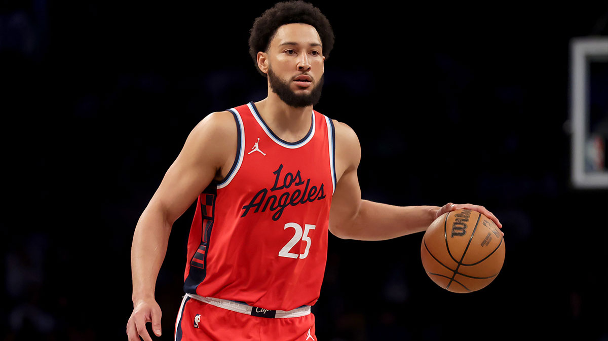 Los Angeles Clippers guard Ben Simmons (25) brings the ball up court against the Brooklyn Nets during the second quarter at Barclays Center.