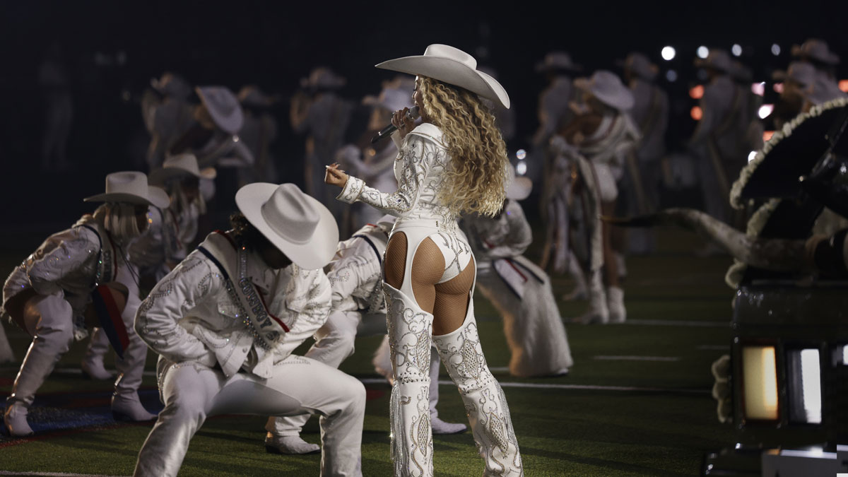 Beyoncé during halftime show of Ravens-Texans game.