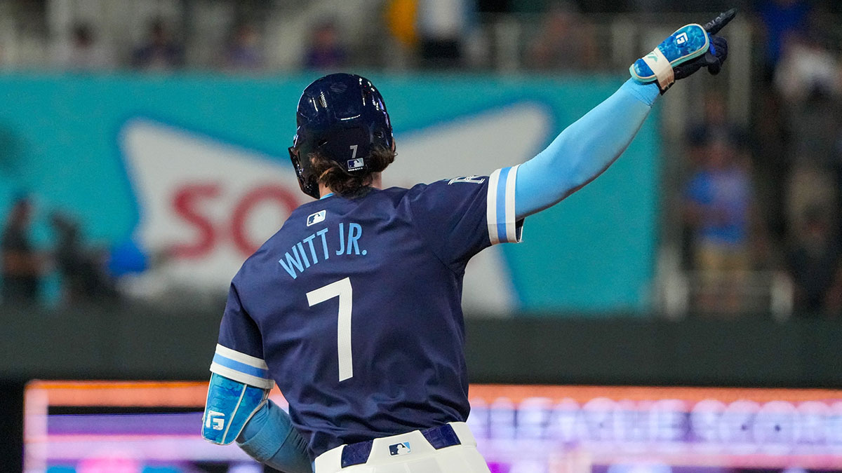 Kansas City Royals shortstop Bobby Witt Jr. (7) celebrates against the New York Mets while running the bases after hitting a two run home run in the seventh inning at Kauffman Stadium.