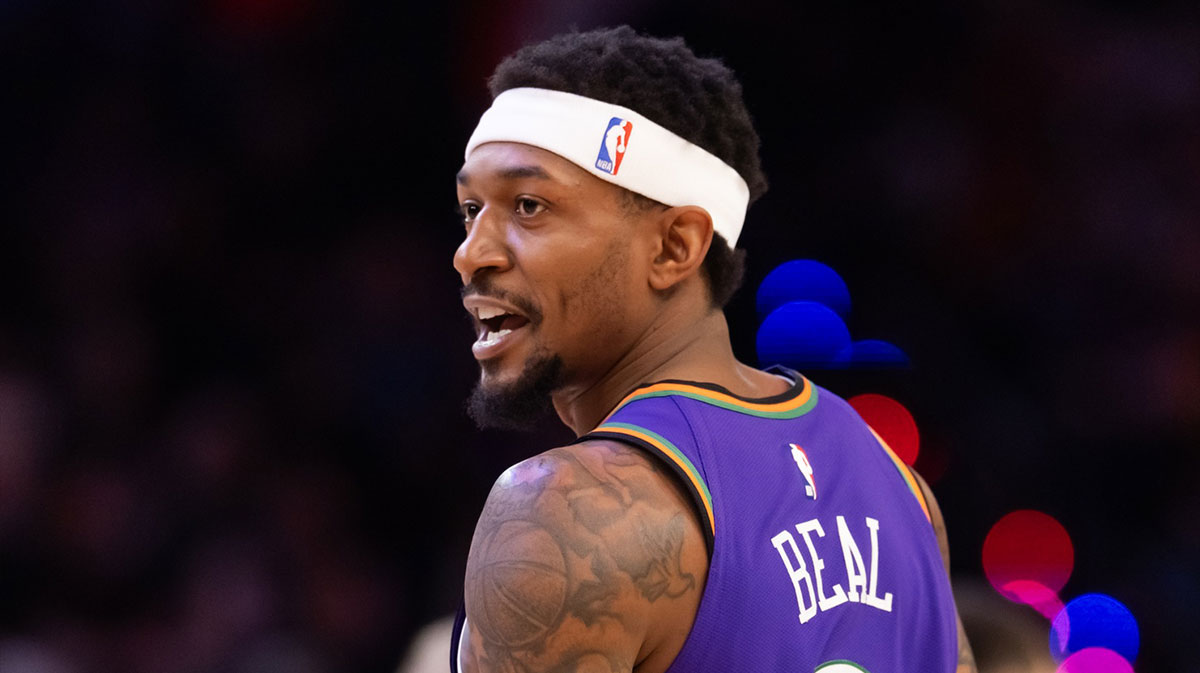 Phoenix Suns guard Bradley Beal (3 now in Clippers) against the Sacramento Kings at Footprint Center.