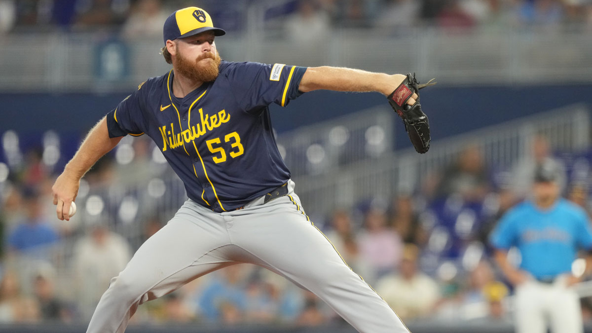 Milwaukee Brewers starting pitcher Brandon Woodruff (53) throws a pitch in the first inning against the Miami Marlins at loanDepot Park.