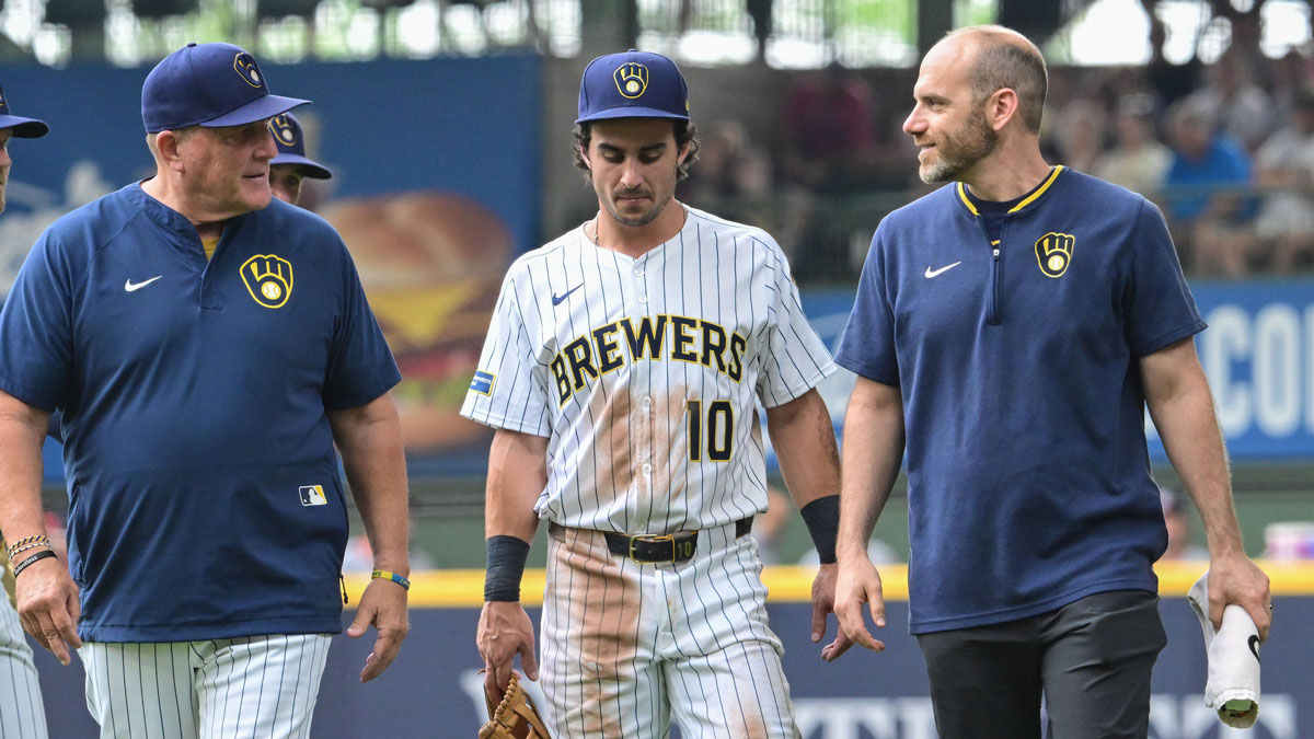 Milwaukee Brewers right fielder Sal Frelick (10) leaves the game with manager Pat Murphy after an injury in the third inning against the Washington Nationals at American Family Field. Brewers manager Pat Murphy dropped a truth bomb on their recent winning streak and climb atop the MLB Standings.