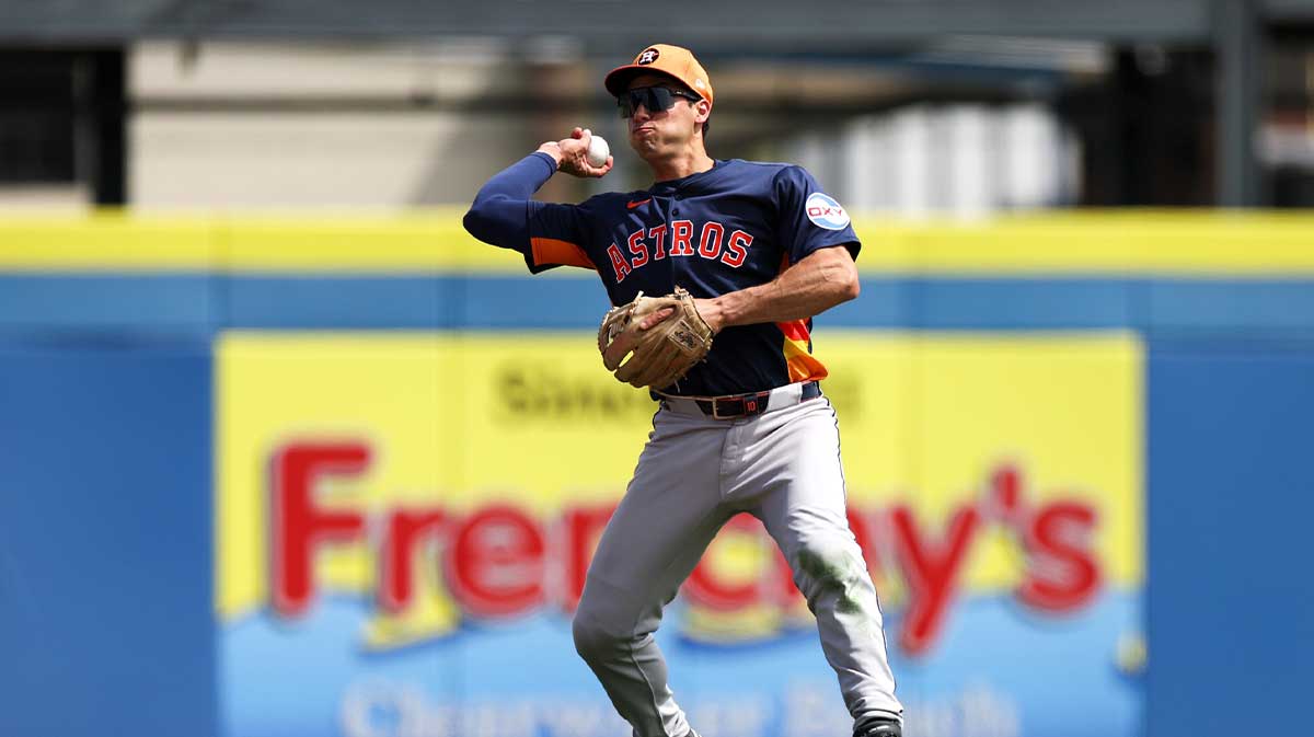 Houston Astros infielder Brice Matthews (86) throws to first base against the Toronto Blue Jays in the fifth inning during spring training