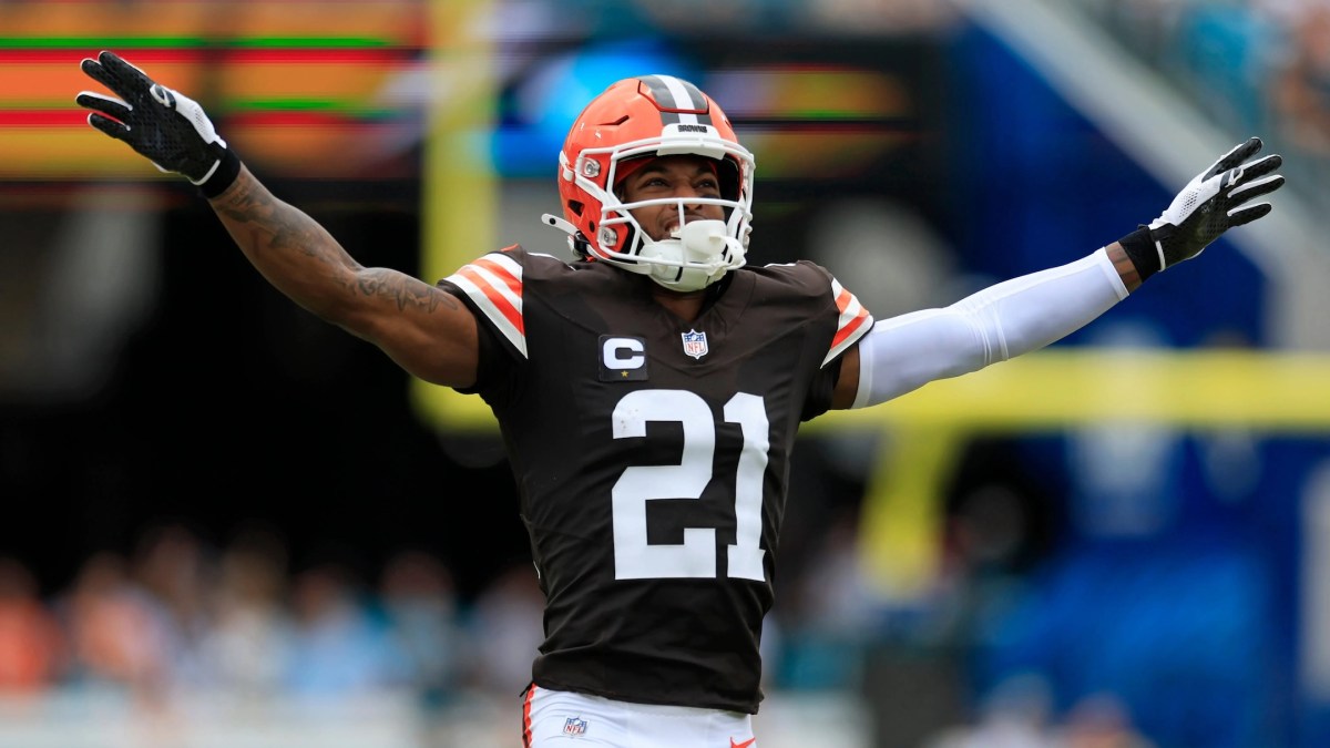 Cleveland Browns cornerback Denzel Ward (21) reacts to a third down stop during the first quarter of an NFL football matchup Sunday, Sept. 15, 2024 at EverBank Stadium in Jacksonville, Fla. The Browns defeated the Jaguars 18-13.