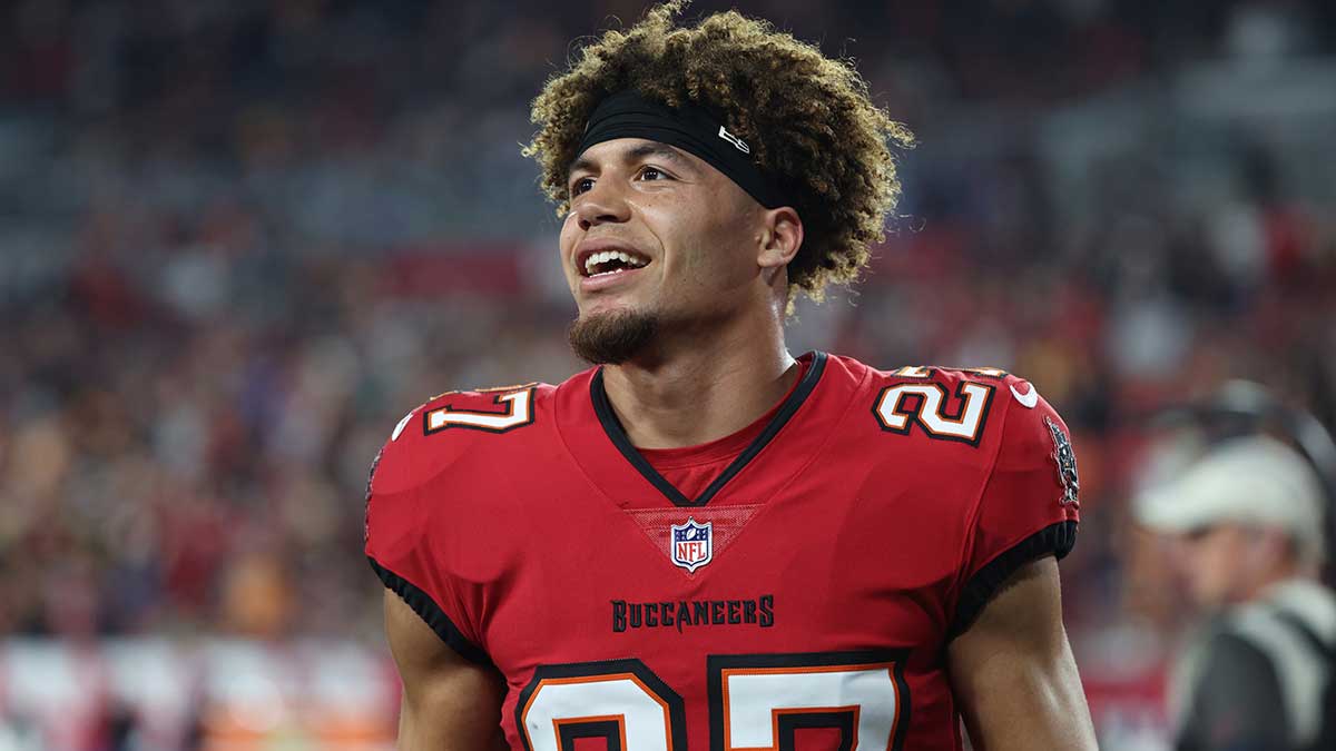 Buccaneers discussing potential contract extension with Zyon McCollum