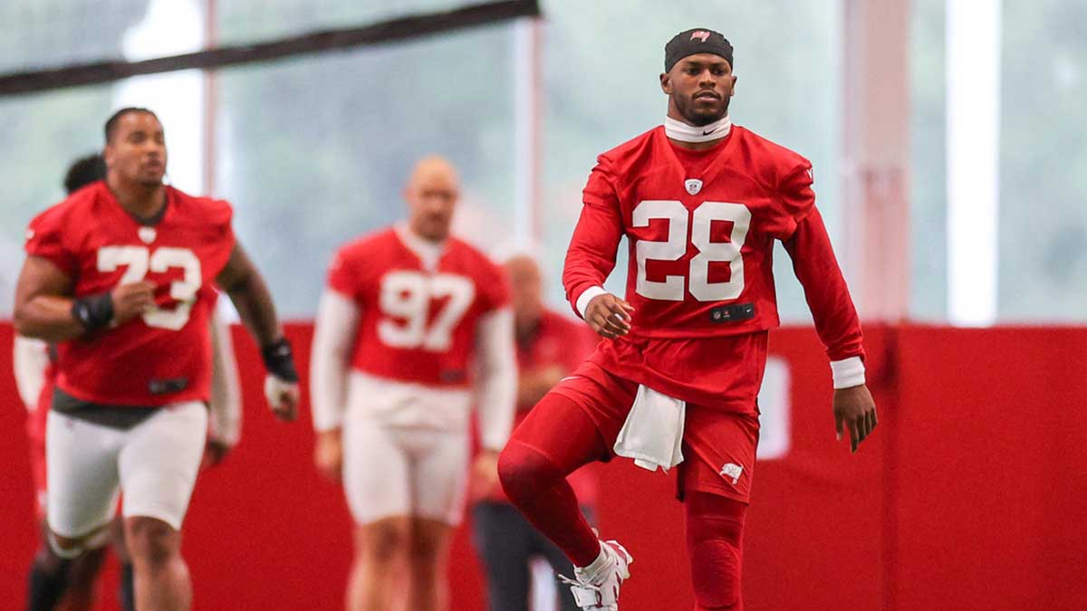 Buccaneers safety Shilo Sanders (28) participates in mini camp at AdventHealth Training Center