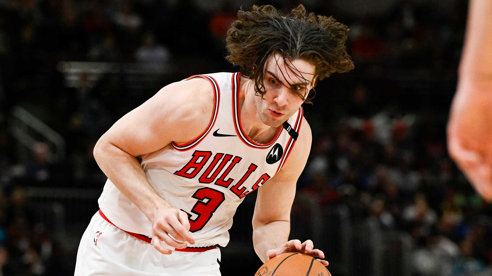 Chicago Bulls guard Josh Giddey (3) dribbles the ball against the Indiana Pacers during the second half at United Center.