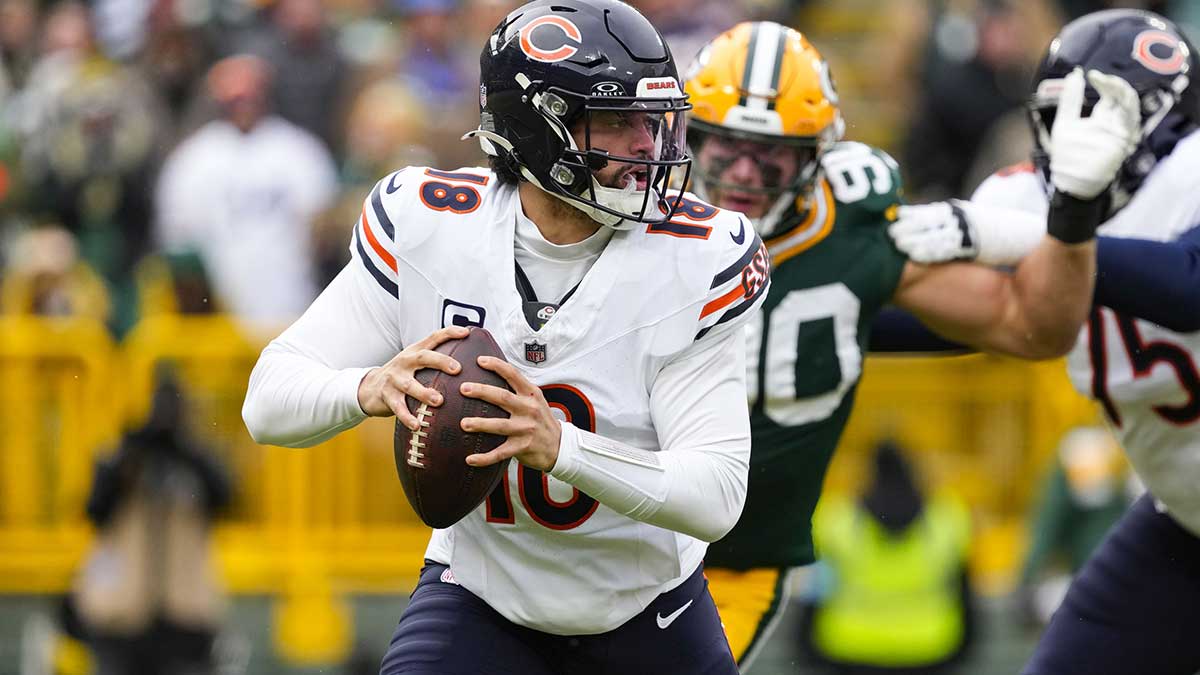 Chicago Bears quarterback Caleb Williams (18) during the game against the Chicago Bears at Lambeau Field.