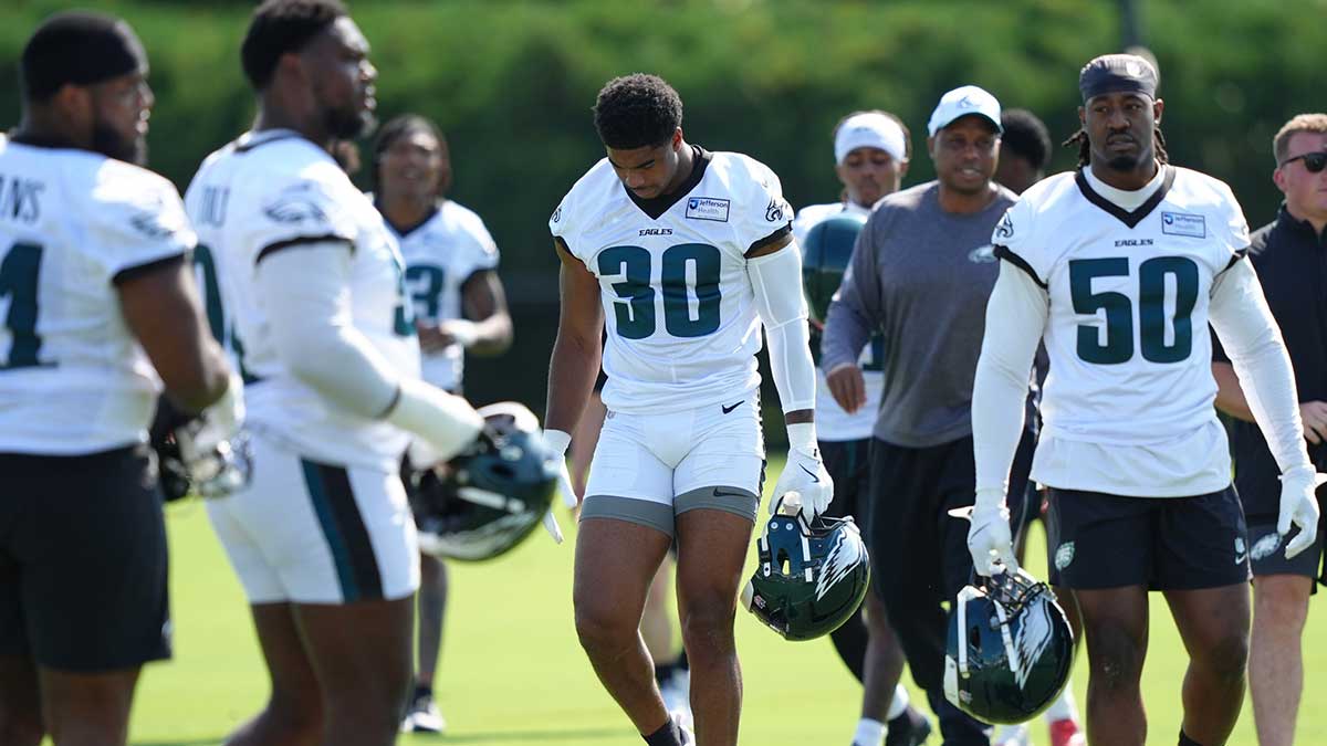 Philadelphia Eagles linebacker Jihaad Campbell (30) warms up during training camp at NovaCare Complex.