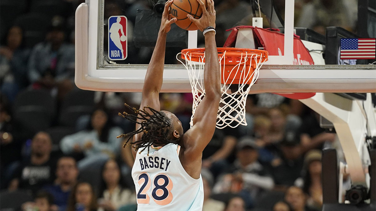 San Antonio Spurs 28 center Charles Bassey (28) dunks during the second half against the Miami Heat at Frost Bank Center.