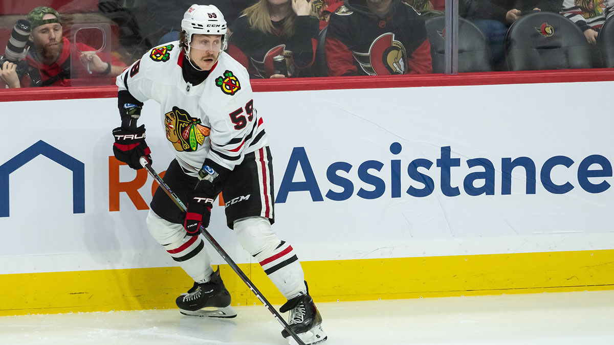 Chicago Blackhawks left wing Tyler Bertuzzi (59) controls the puck in the third period against the Ottawa Senators at the Canadian Tire Centre.
