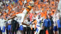 Tennessee wide receiver Chris Brazzell II (17) makes a catch during a game between Florida and Tennessee in Neyland Stadium, in Knoxville, Tenn., Saturday, Oct. 12, 2024.
