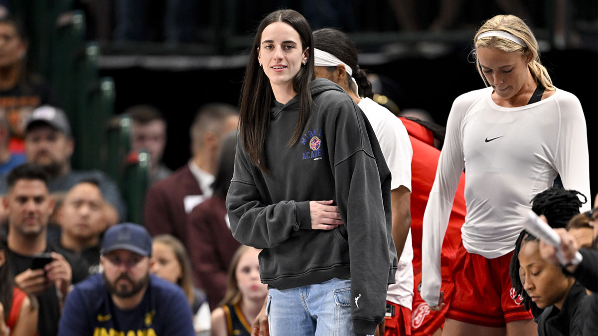 Indiana Fever guard Caitlin Clark (22) during the game between the Dallas Wings and the Indiana Fever at the American Airlines Center.