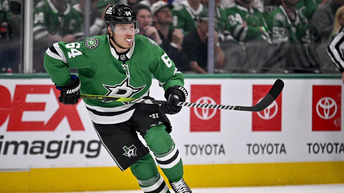  Dallas Stars center Mikael Granlund (64) in action during the game between the Dallas Stars and the Edmonton Oilers in game five of the Western Conference Final of the 2025 Stanley Cup Playoffs at American Airlines Center. 