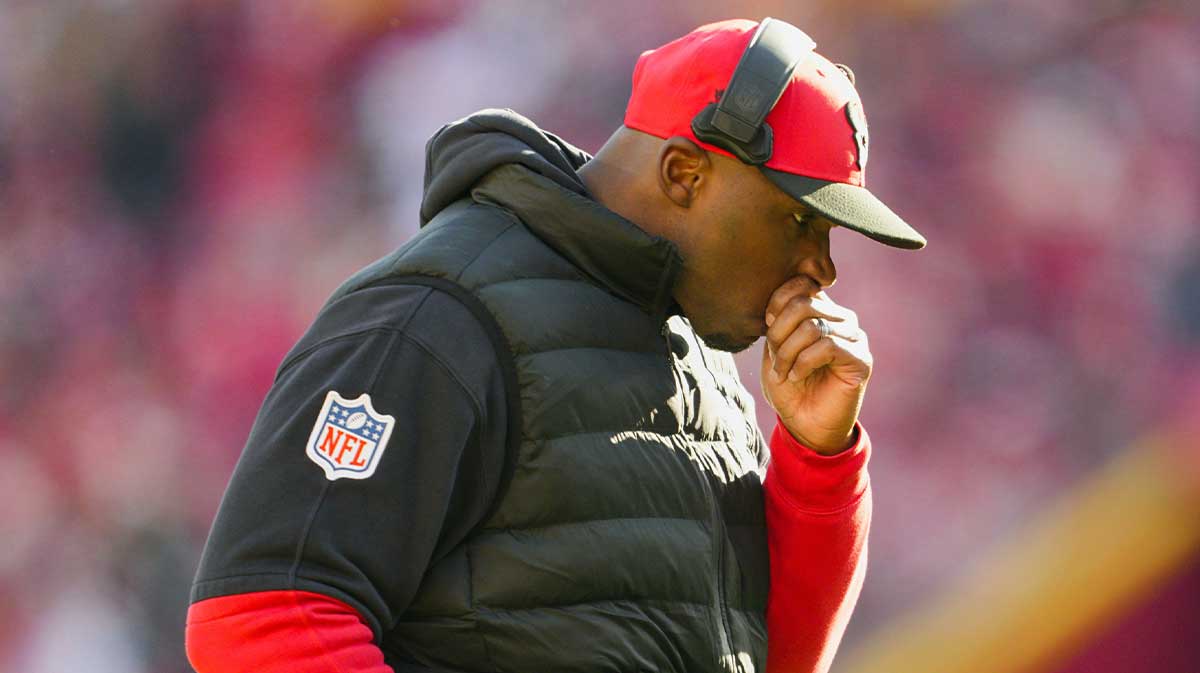 DeMeco Ryans shares encouraging Tank Dell update amid tough injury