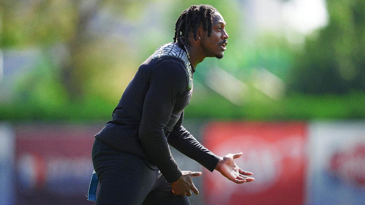Philadelphia Eagles wide receiver A.J. Brown (11) warms up during training camp at NovaCare Complex.