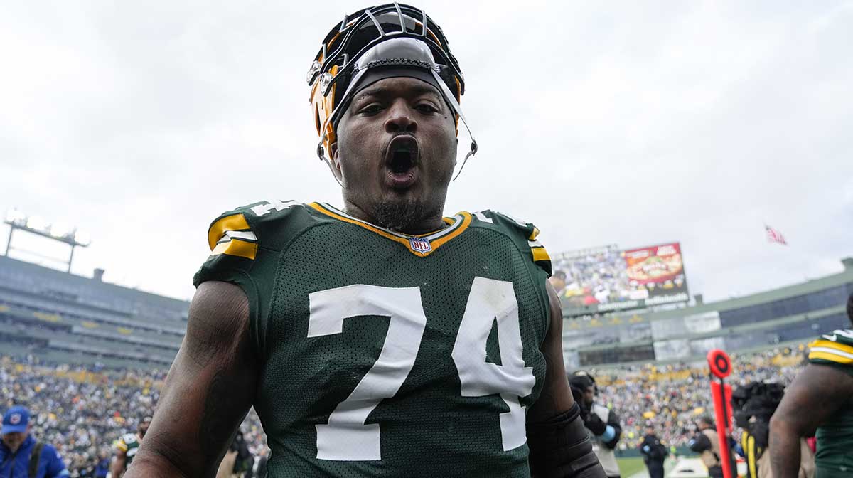 Packers GM gives injury update on new center under Jordan Love
