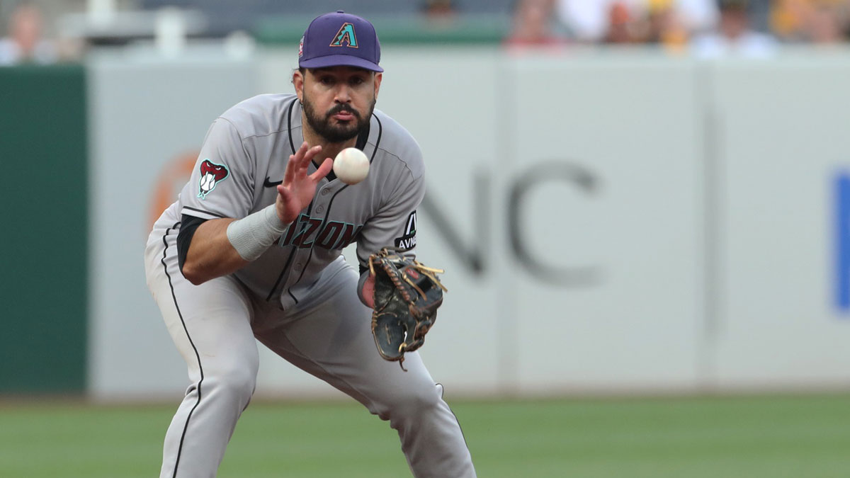 Arizona Diamondbacks third baseman Eugenio Suarez (28) fields a ground ball against Pittsburgh Pirates left fielder Tommy Pham (not pictured) during the fourth inning at PNC Park.