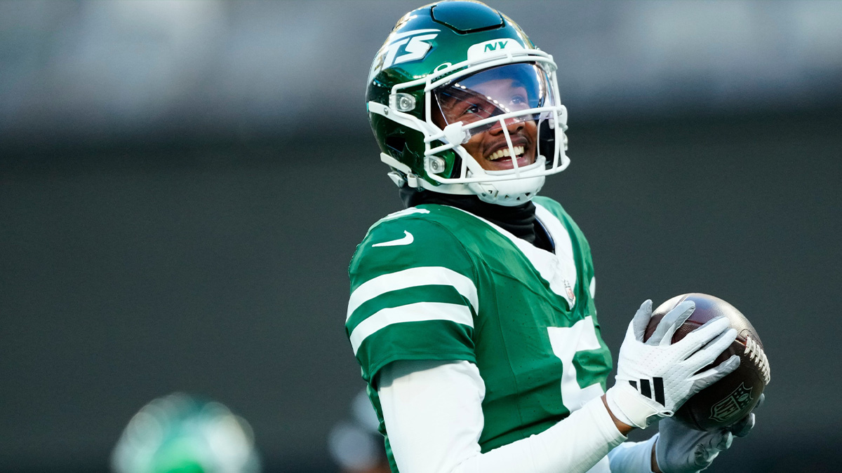 New York Jets wide receiver Garrett Wilson (5) is shown as he warms up, Sunday January 5, 2025, in East Rutherford. Kevin R. Wexler-NorthJersey.com / USA TODAY NETWORK via Imagn Images