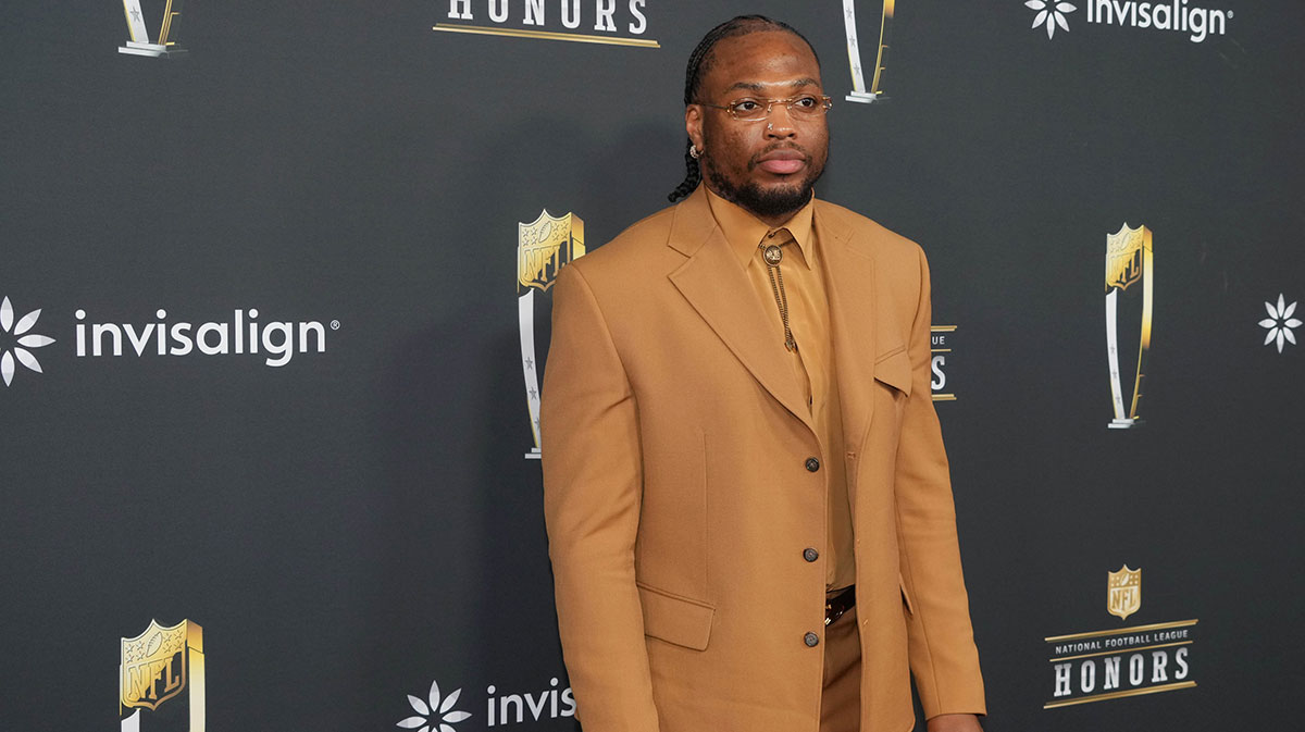 Derrick Henry on the red carpet before Super Bowl LIX NFL Honors at Saenger Theatre.