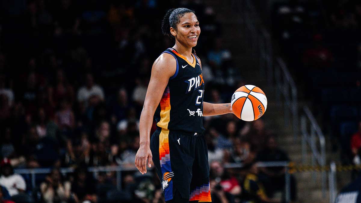 Phoenix Mercury forward Alyssa Thomas (25) reacts in the second half against the Washington Mystics at CareFirst Arena.