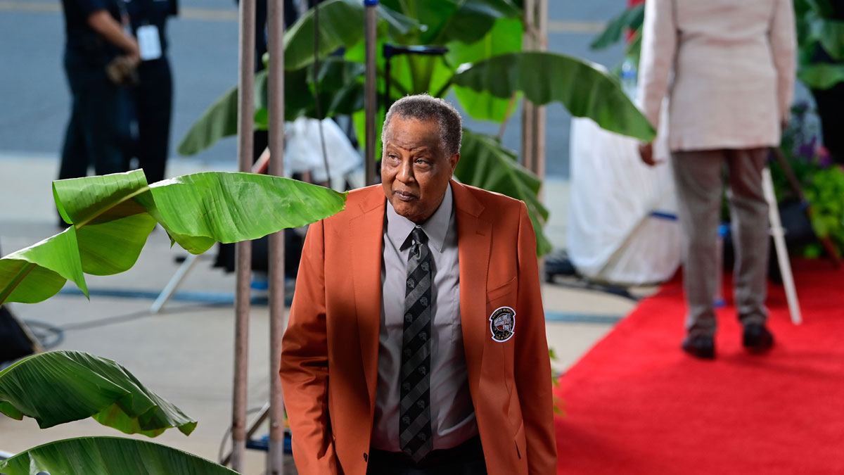 Jamaal Wilkes arrives at Symphony Hall for the 2023 Basketball Hall of Fame enshrinement.