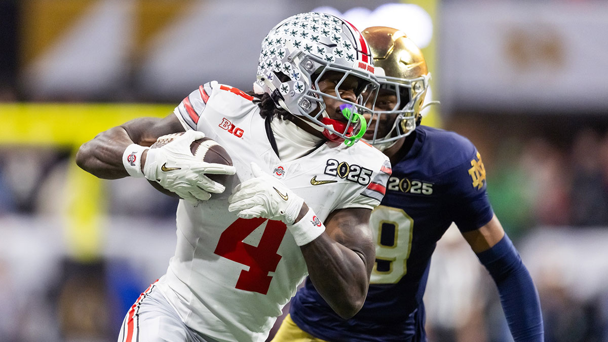 Ohio State Buckeyes wide receiver Jeremiah Smith (4) against the Notre Dame Fighting Irish during the CFP National Championship college football game at Mercedes-Benz Stadium