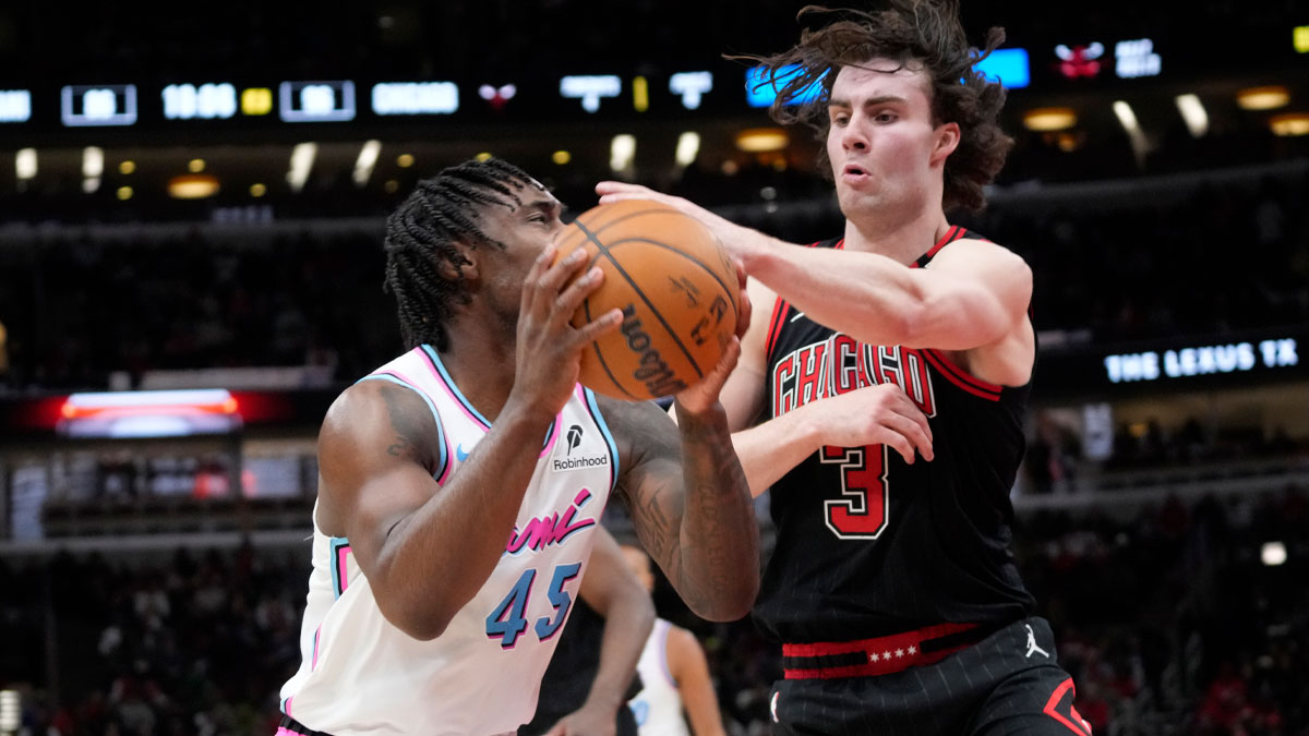 Chicago Bulls guard Josh Giddey (3) defends Miami Heat guard Davion Mitchell (45) during the second half at United Center. - Can sign with Charlotte Hornets in the 2025 NBA free agency