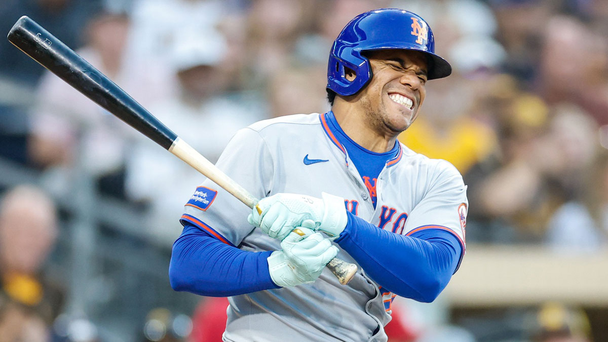 Mets’ Juan Soto forced out of Padres game with painful injury