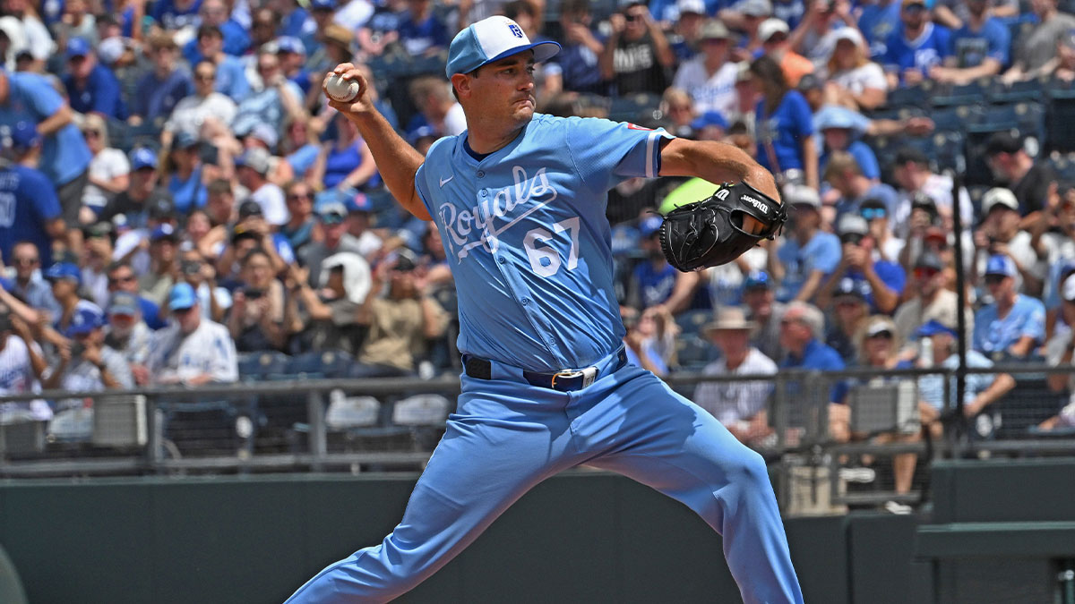 Kansas City Royals starting pitcher Seth Lugo (67) throws a pitch in the first inning against the Los Angeles Dodgers at Kauffman Stadium.
