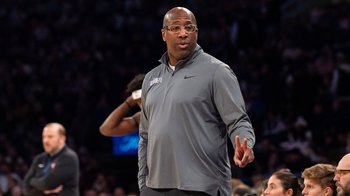 Kings head coach Mike Brown looks on during the second quarter against the New York Knicks at Madison Square Garden