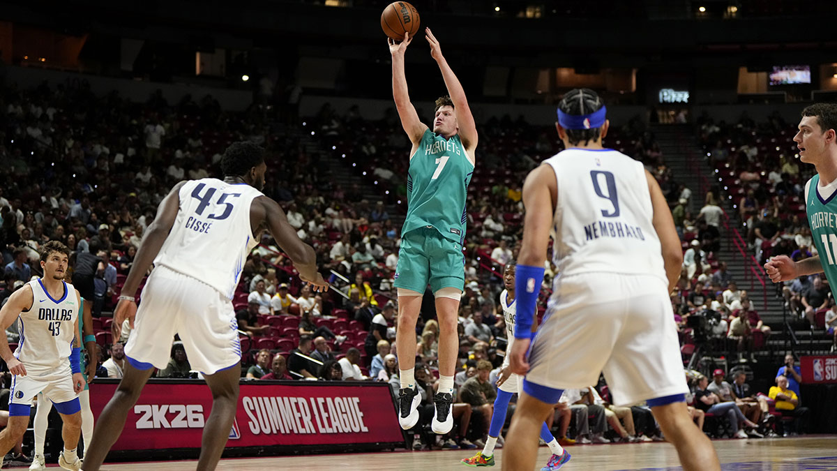 Charlotte Hornets guard Kon Knueppel (7) shoots the ball against the Dallas Mavericks during the second half of a NBA basketball game at the Thomas & Mack Center.