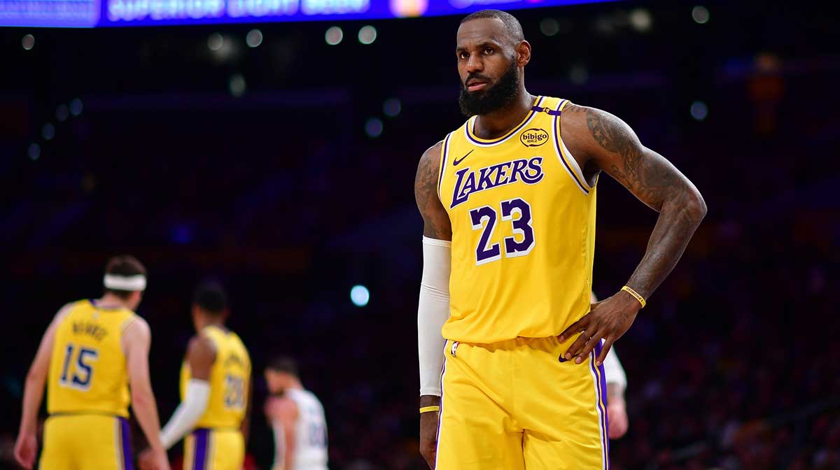 Los Angeles Lakers forward LeBron James (23) during the second half at Crypto.com Arena.