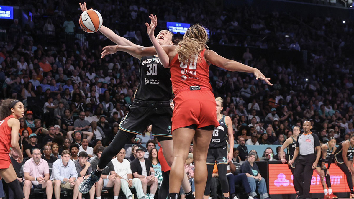 Atlanta Dream forward Naz Hillmon (00) knocks the ball away from New York Liberty forward Breanna Stewart (30) in the fourth quarter at Barclays Center.