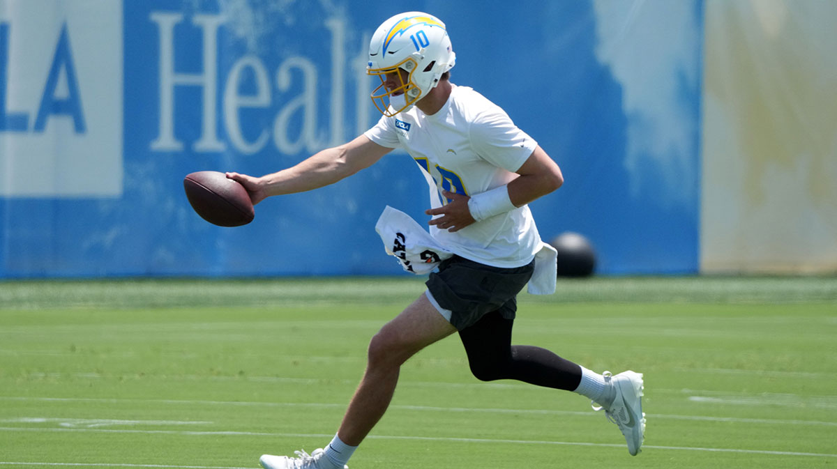 Los Angeles Chargers quarterback Justin Herbert (10) throws the ball during organized team activities at The Bolt.