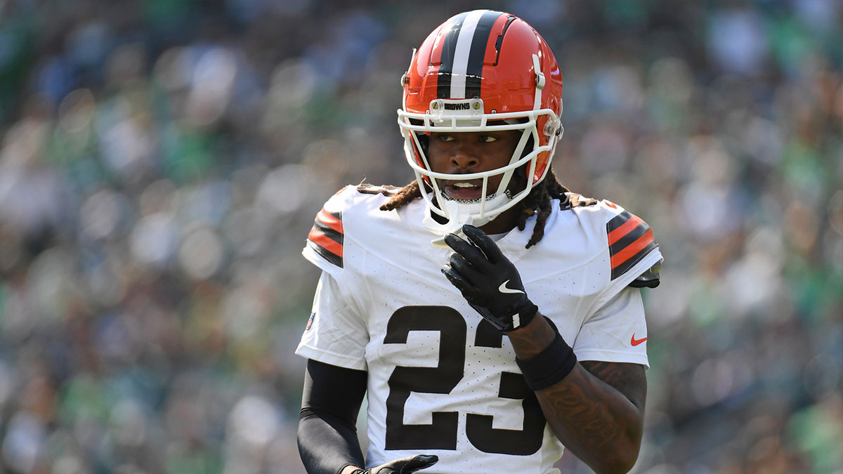 Cleveland Browns cornerback Martin Emerson Jr. (23) against the Philadelphia Eagles at Lincoln Financial Field.