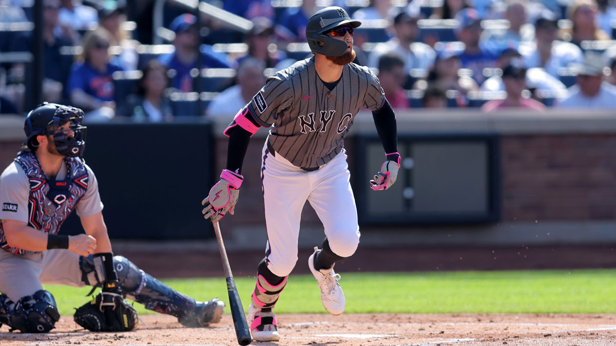 https://wp.clutchpoints.com/wp-content/uploads/2025/07/Mets-left-fielder-Brandon-Nimmo-hits-GS-vs-Yankees.jpg