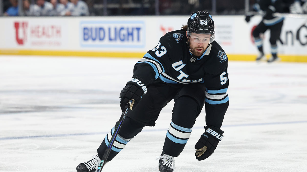 Mammoth re-sign former AHL All-Star to 1-year contract extension