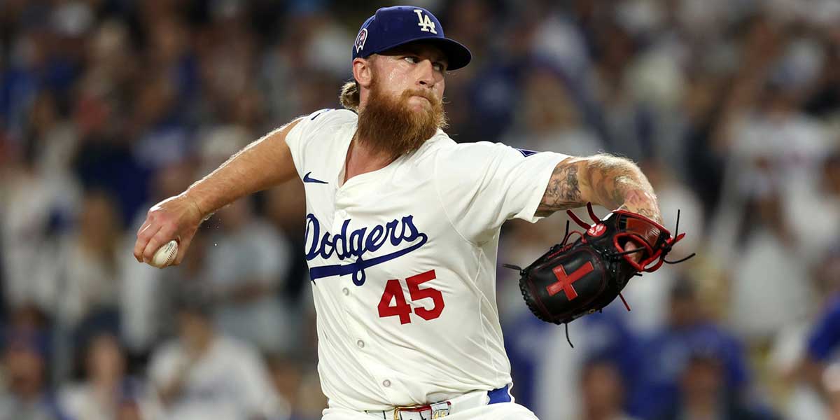 Sep 11, 2024; Los Angeles, California, USA; Los Angeles Dodgers relief pitcher Michael Kopech (45) pitches during the ninth inning against the Chicago Cubs at Dodger Stadium. Mandatory Credit: Kiyoshi Mio-Imagn Images